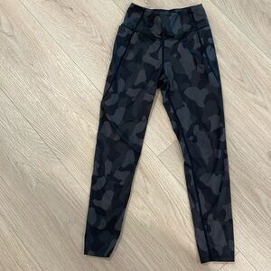 Girls, Zella leggings, size M (8/10), very good condition